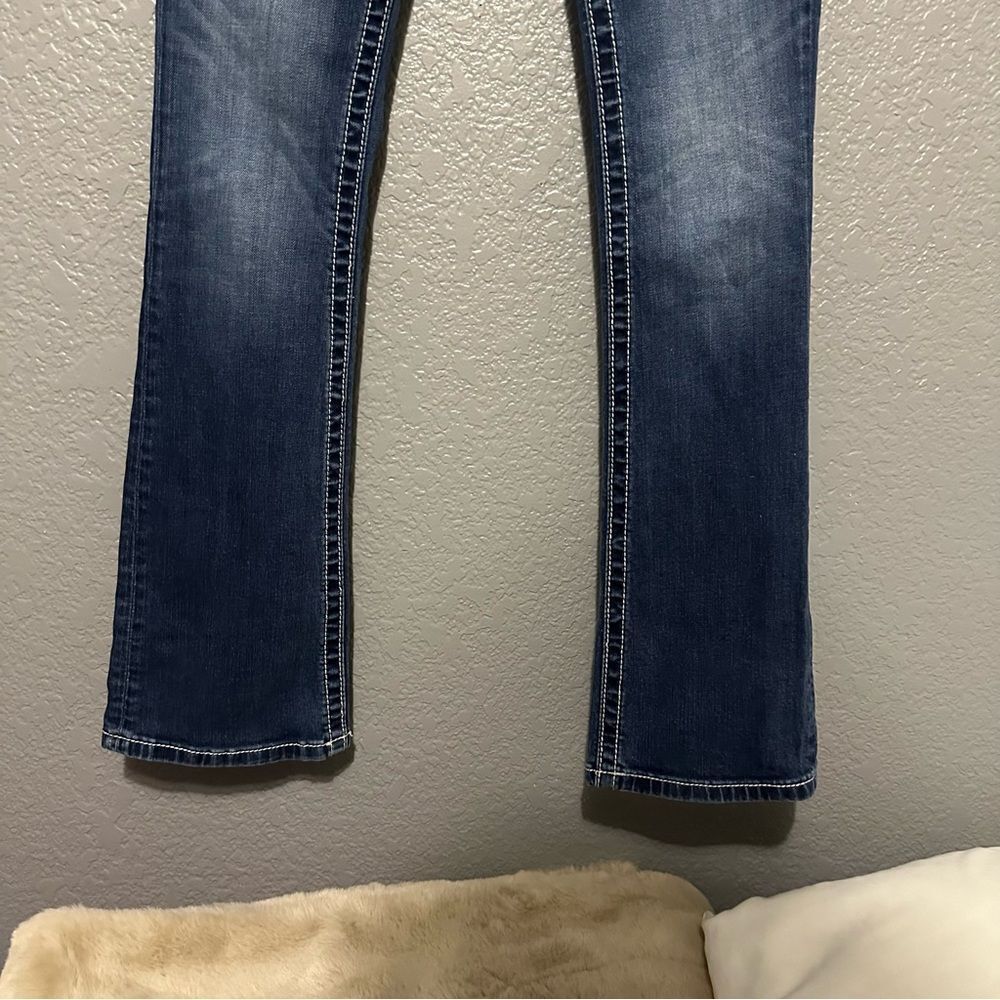 Miss Me bedazzled booty boot cut Jean - Picture 5 of 8